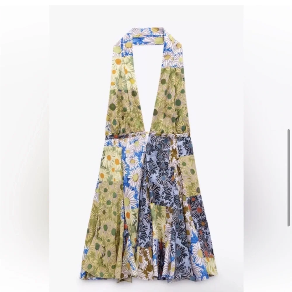 Zara Daisy Floral Sundress. - Picture 2 of 6